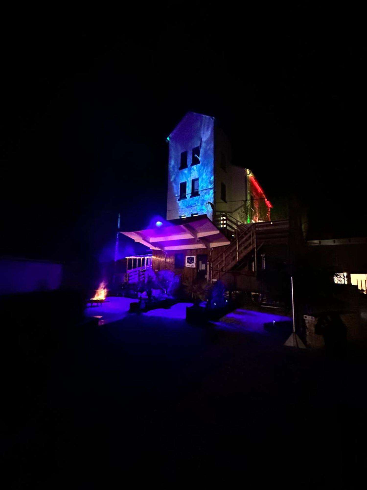 Gite Du Silo Epi De Mais Piscine Et Spa Toucy Экстерьер фото